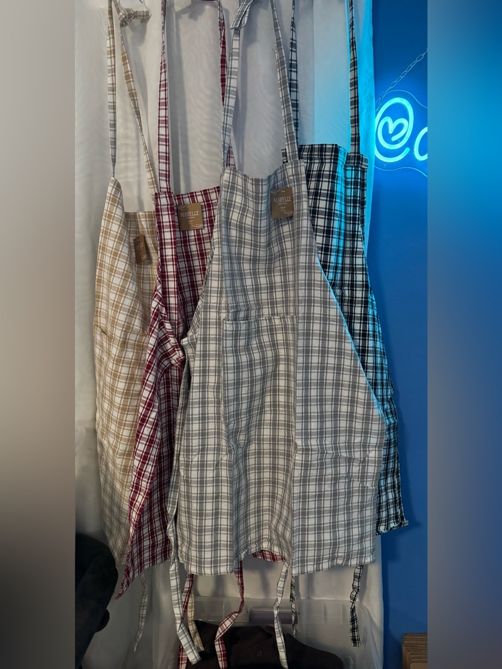 Mabelle Kitchen & Table Buffalo Plaid Woven Apron - Picture 10 of 11